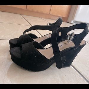 Chinese laundry Black heels